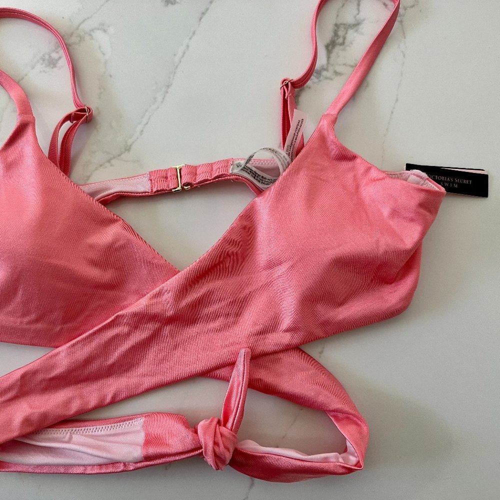 Victoria's Secret Bikini Top (NEW with TAGS)